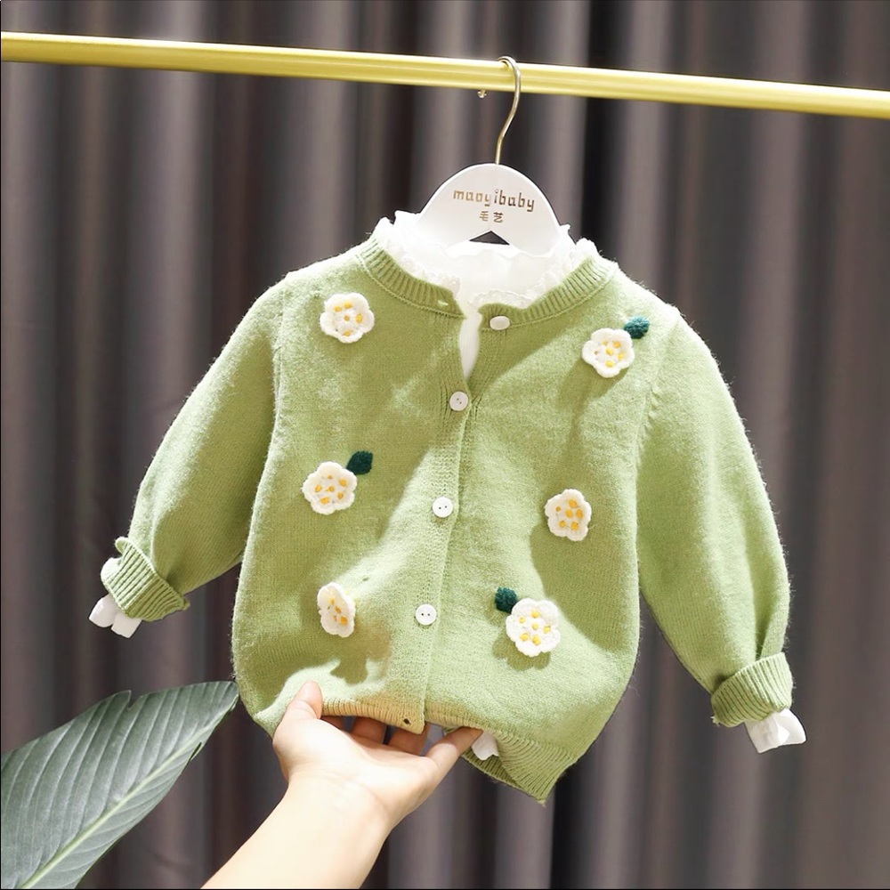 NWT adorable green floral sweater cardigan 4T